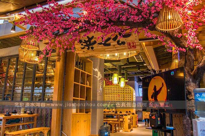 仿真桃花樹(shù)是怎么制作而成的又有哪些特點(diǎn)呢