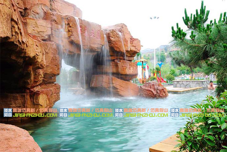 水泥假山能改變環(huán)境優(yōu)化空間結構既能立成景又和環(huán)境和諧統(tǒng)一