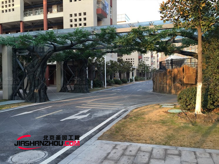 江蘇淮安動(dòng)物園室內(nèi)外仿真樹裝飾布置